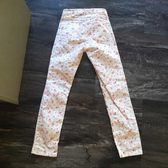 H&M Cream Red Floral Print Twill Slim Ankle Pants - Picture 5 of 5